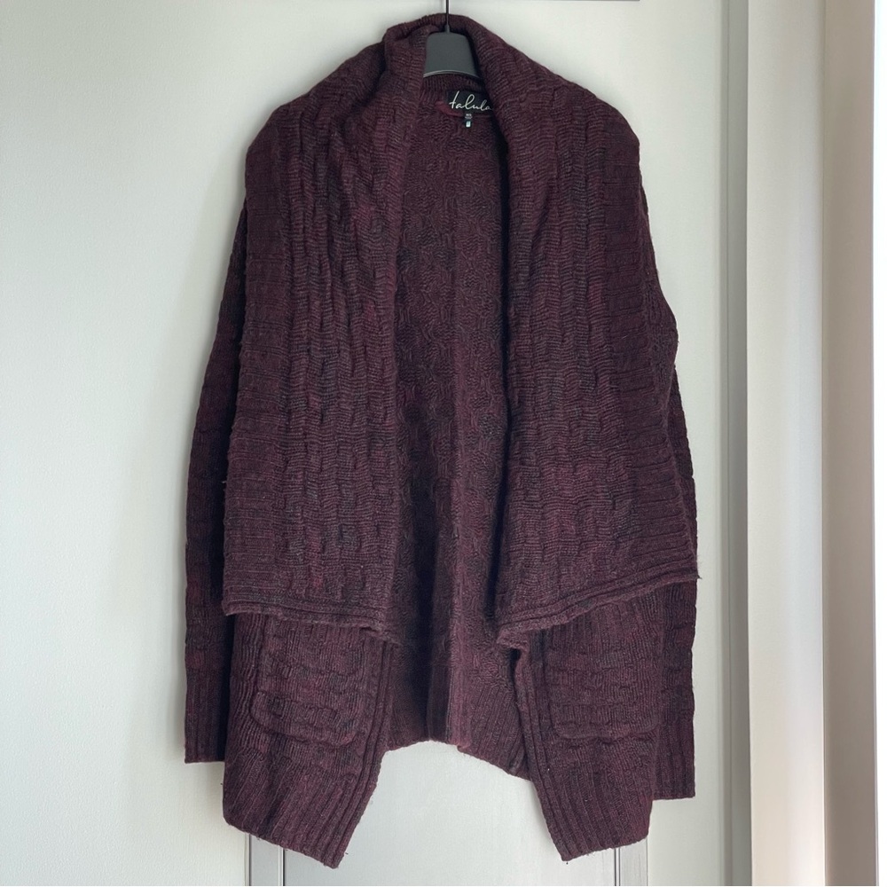 ARITZIA TALULA Lambswool and Cashmere Blend Burgandy Cardigan